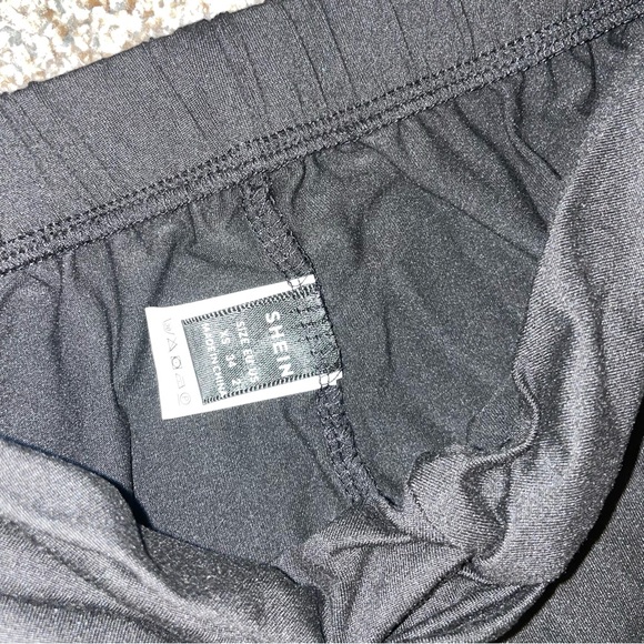 Shein Twist Front Flare leggings size 2 - Picture 4 of 4